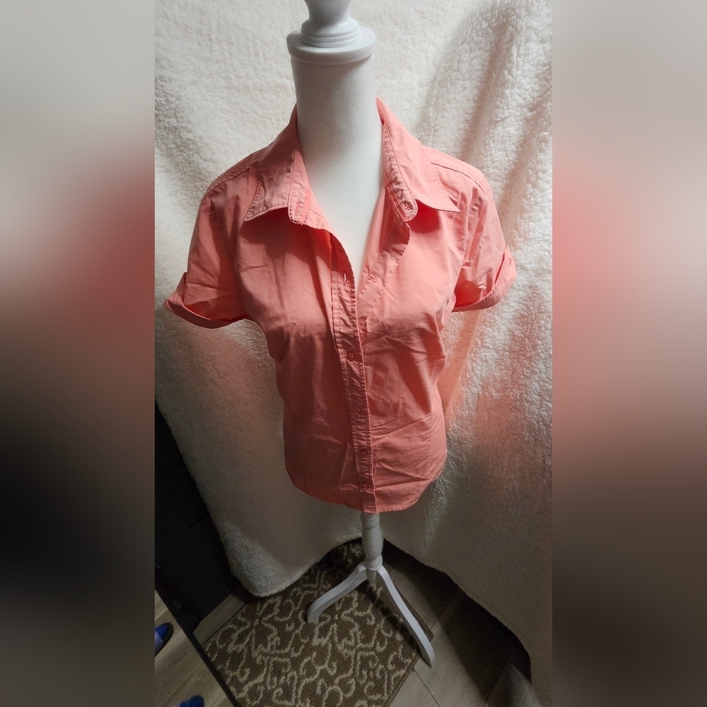 Liz Claborne Corral Button up Top Size: L